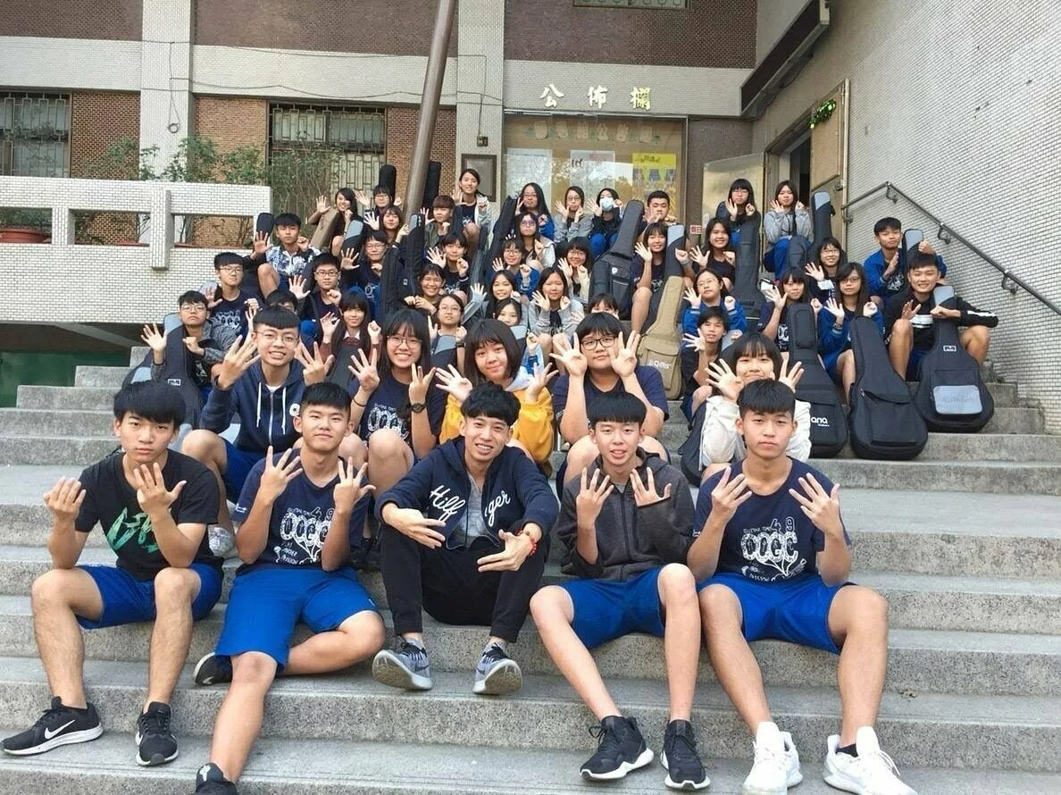 原站提供的吉他社團團體合照